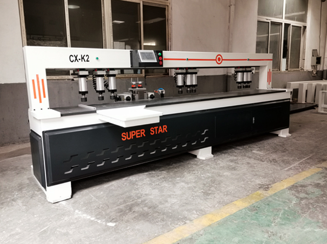 Стуковая машина с ЧПУ